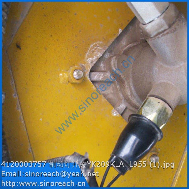 4120003757 制动灯开关YK209KLA L955 (1)