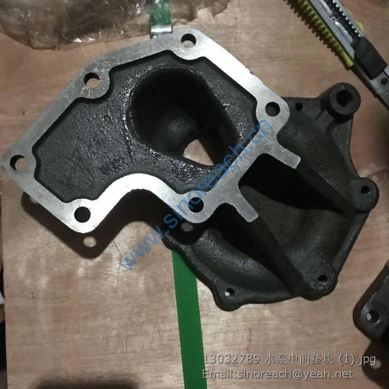 13032789 水泵中间垫块 (1)